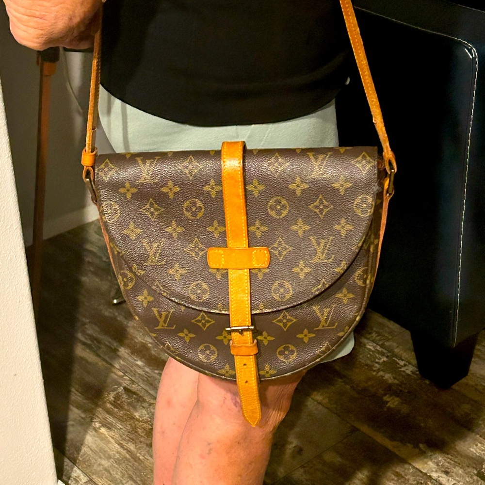Vintage Louis Vuitton chantilly